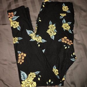 Black Floral Lula Roe TC leggings